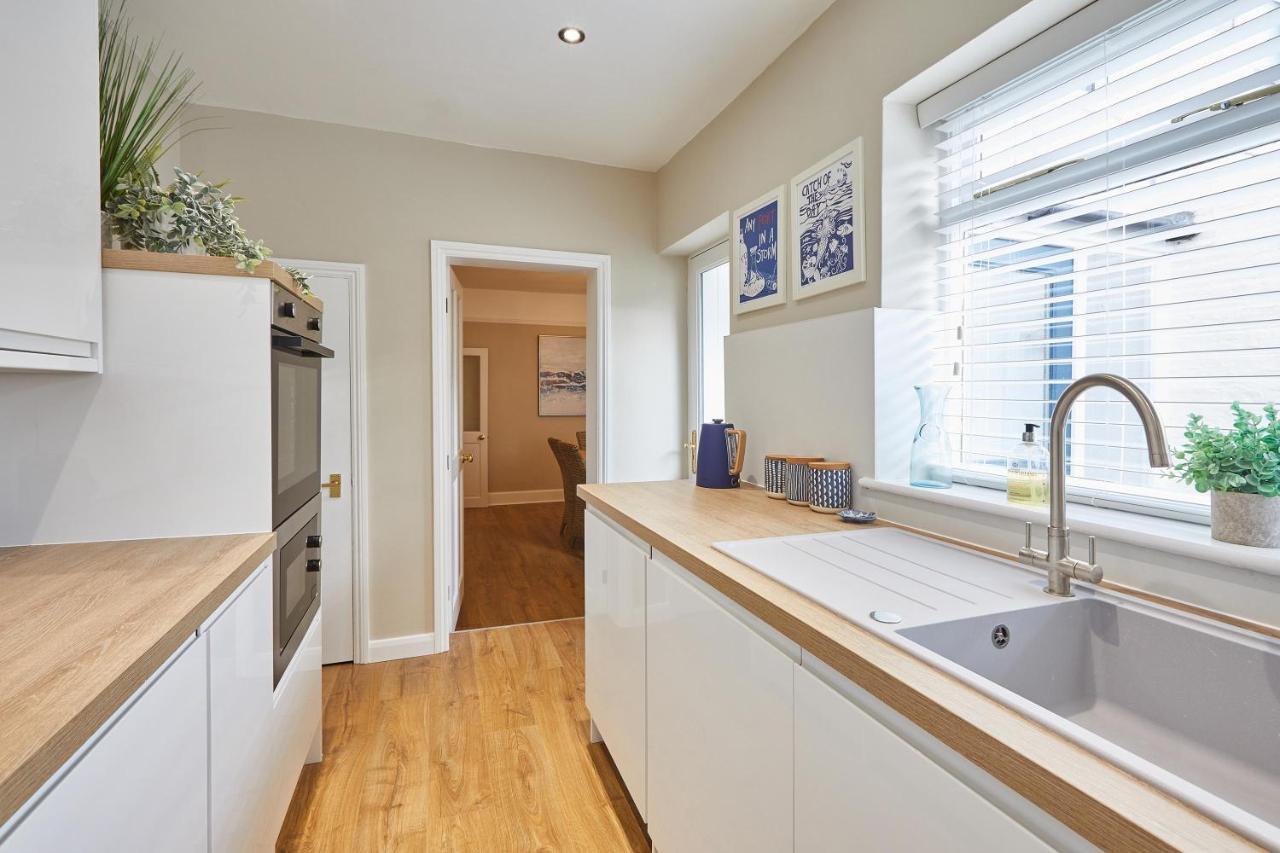 Host & Stay - Ebb Tide Whitby Exterior photo